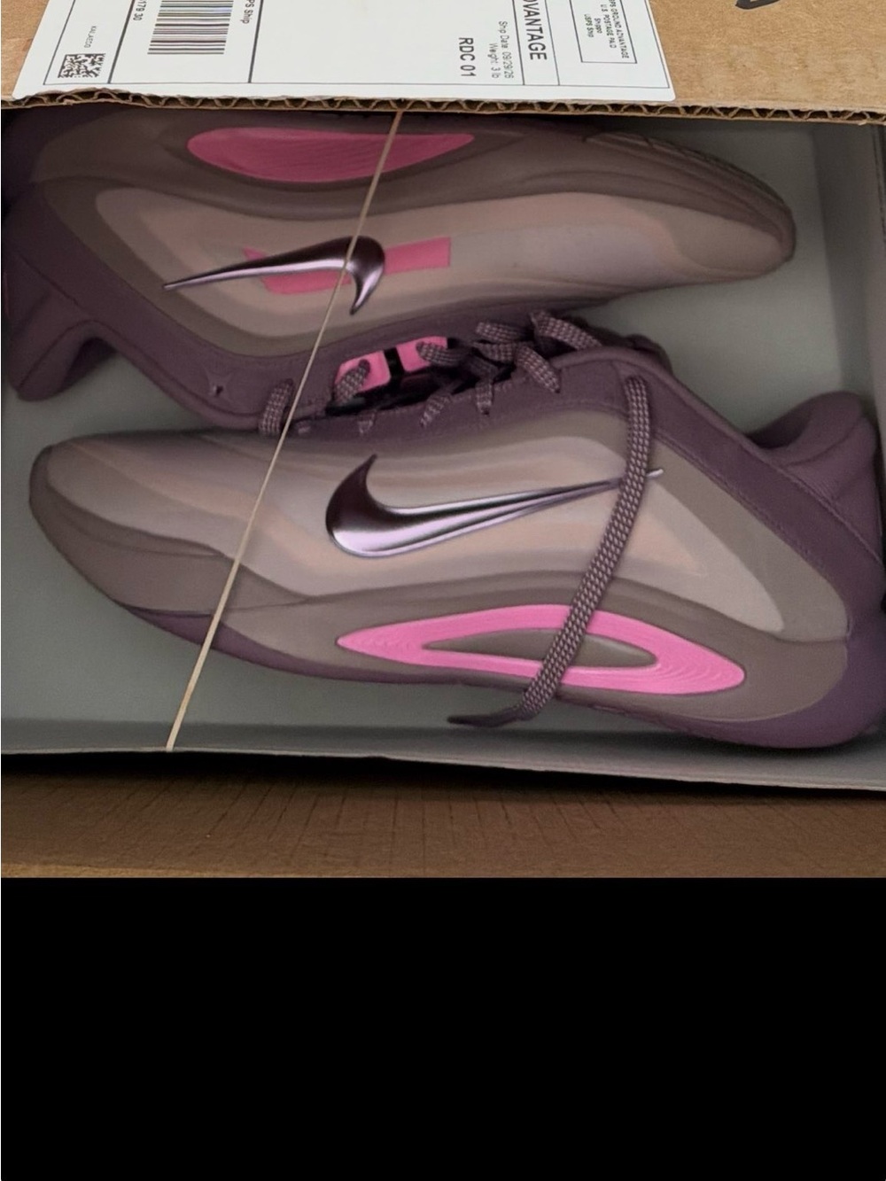 Nike Women’s Purple and Pink Casual Sneakers